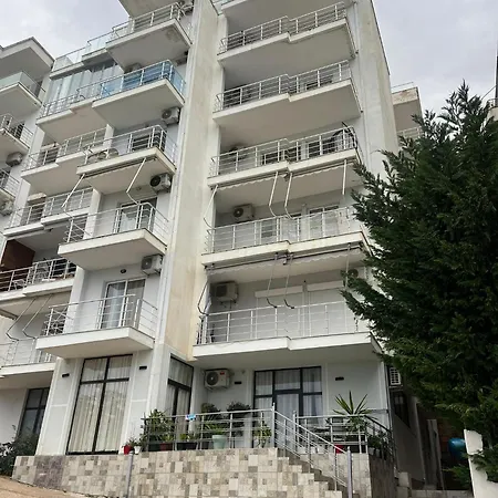 Osmeni Apartment