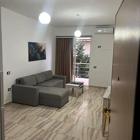 Osmeni Apartment